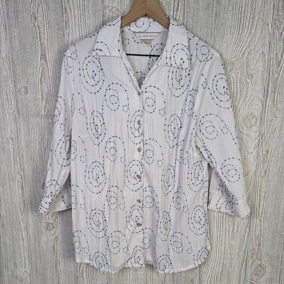 Allison Daley Womens Size 14 Button Front Shirt White Blue Embroidery Pattern - Picture 1 of 6